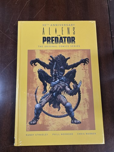 Aliens predator 30th - aliens,