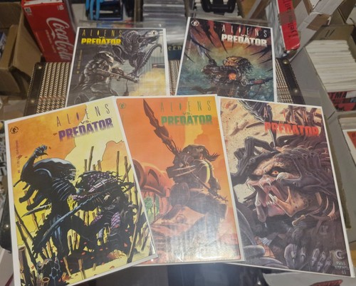 Dark horse aliens vs - -,